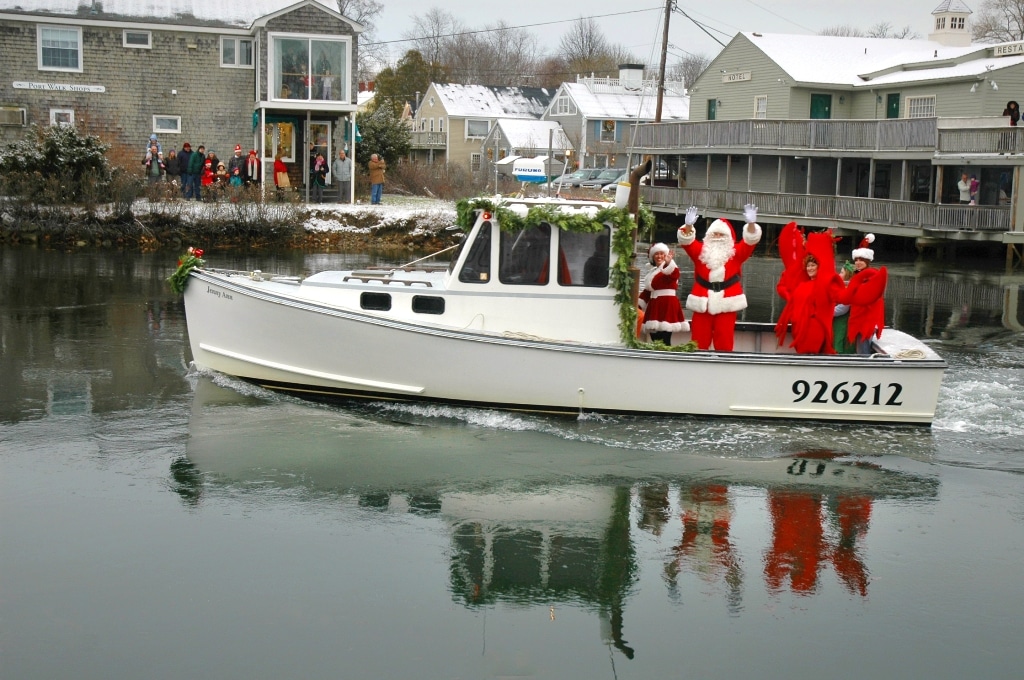 santa lobsterboat kennebunkport christmas