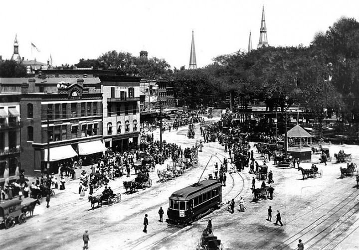 Main Street in Keene, New Hampshire, showing Central Square and the Keene Electric Railway.