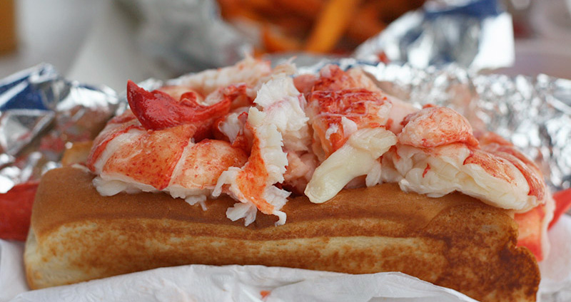 red's lobster roll