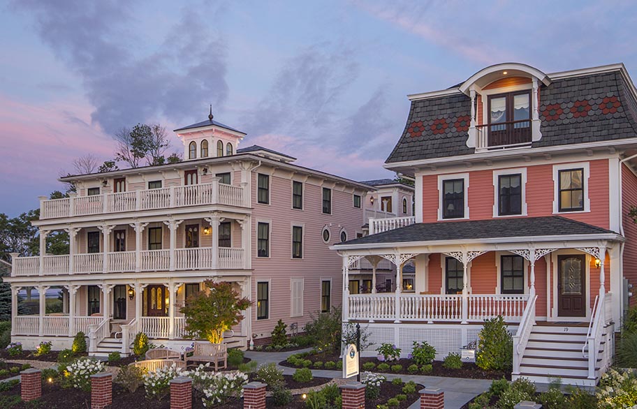Three Stories Guesthouse - Barbie Pink Escape in New England