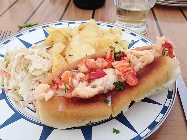 Connecticut Lobster Roll Roundup