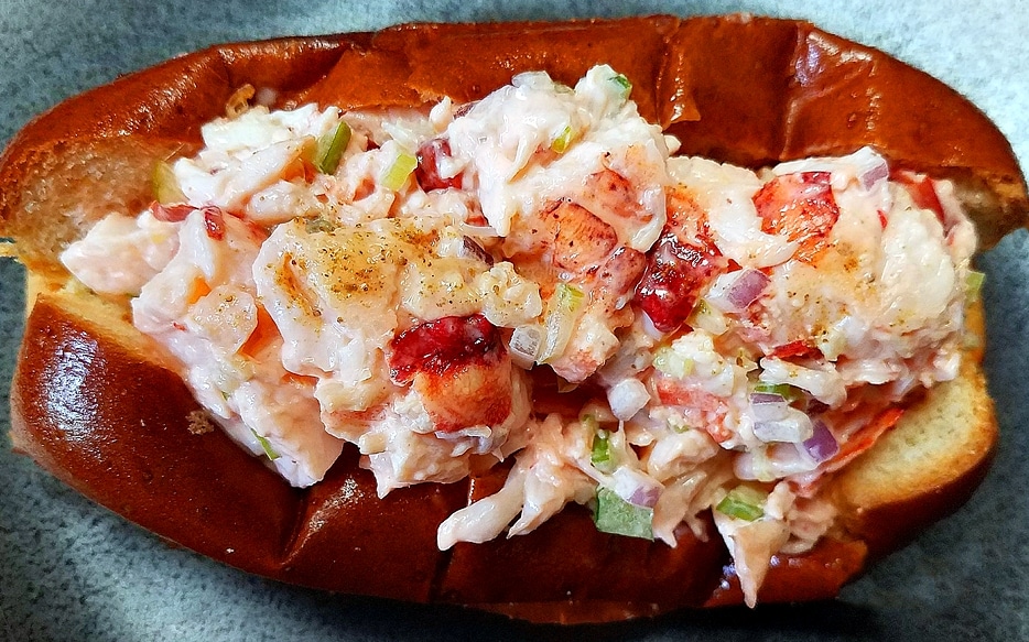 boston-lobster-rolls2.