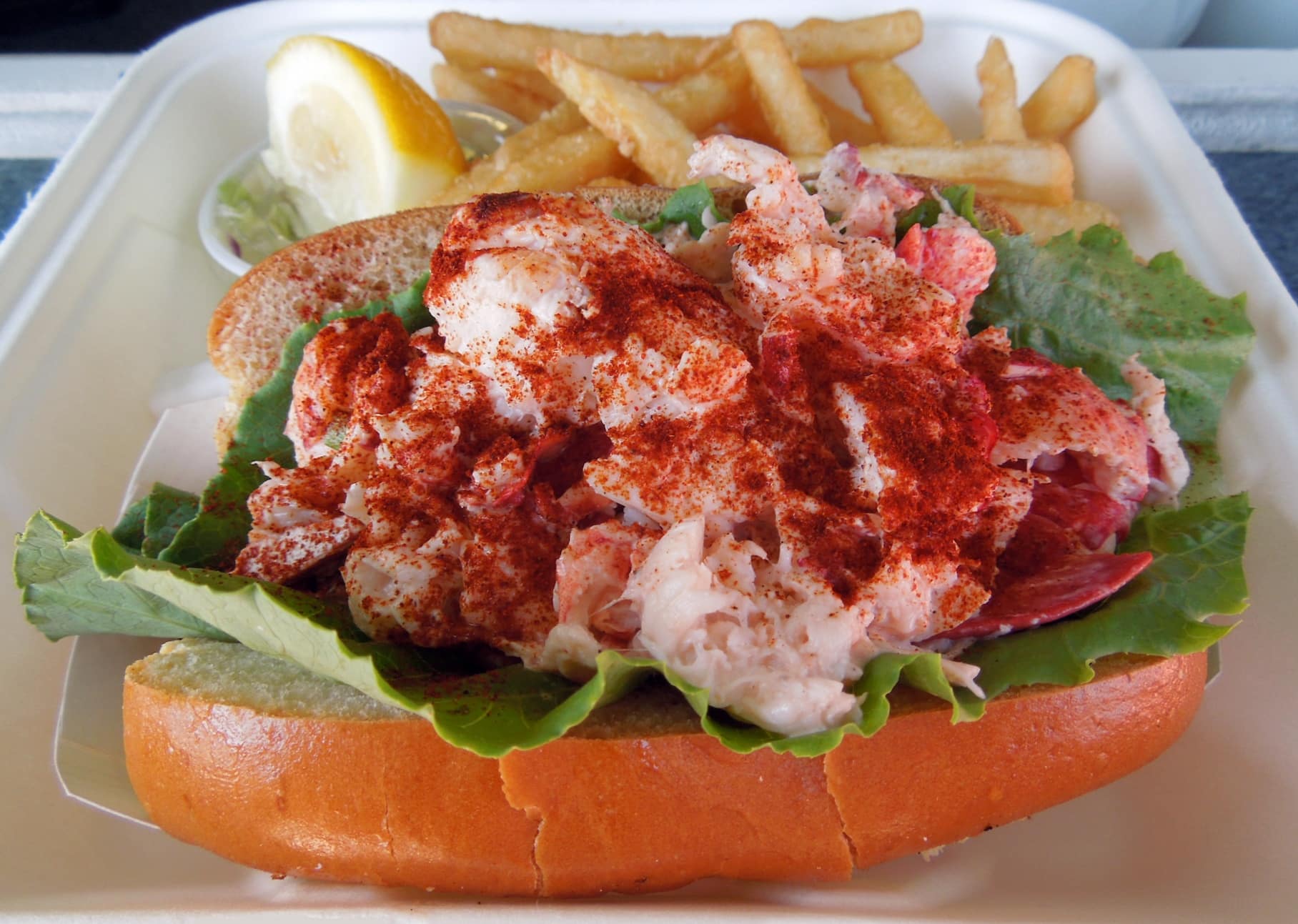 10 Best Lobster Rolls in New England