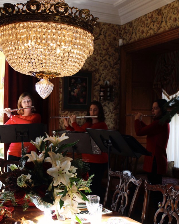 Live classical Christmas music swept through the home. Each home has musical performances at different times in the day. 