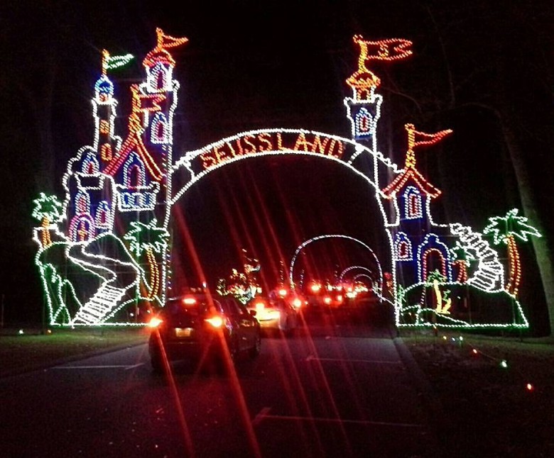 best places to see christmas lights in new england