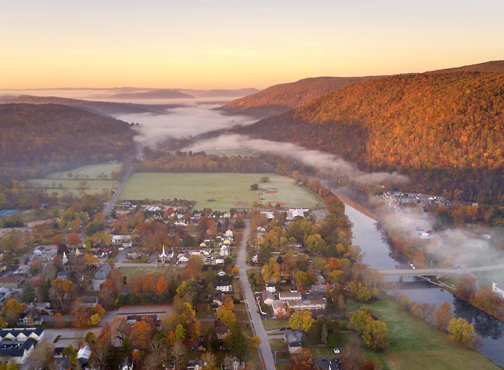 Best Foliage Town in Every New England State