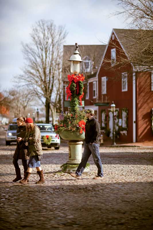 Christmas on Nantucket | Come, Let's Stroll!