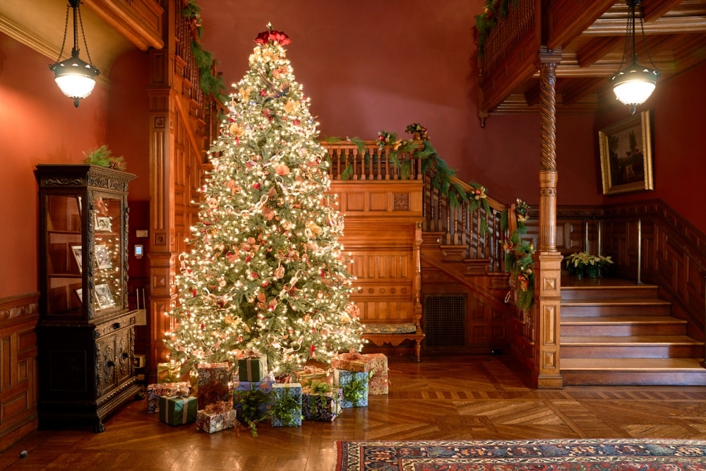 New England Historic Holiday Home Tours